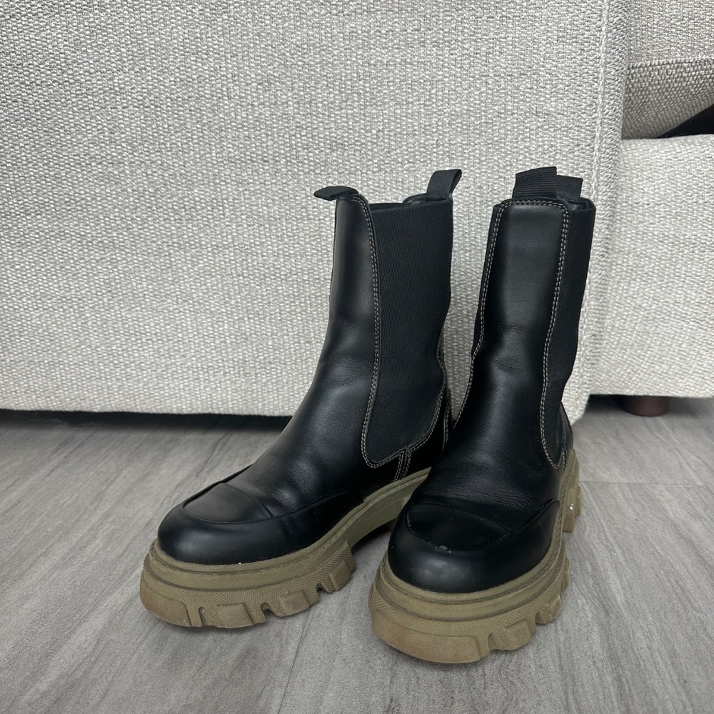 EUC Ganni boorts, EU 36